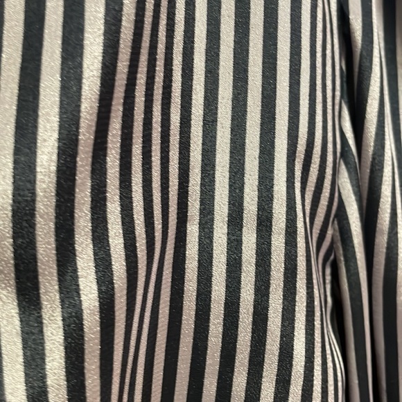 Vintage Gold & Blk Blouse - Picture 3 of 3